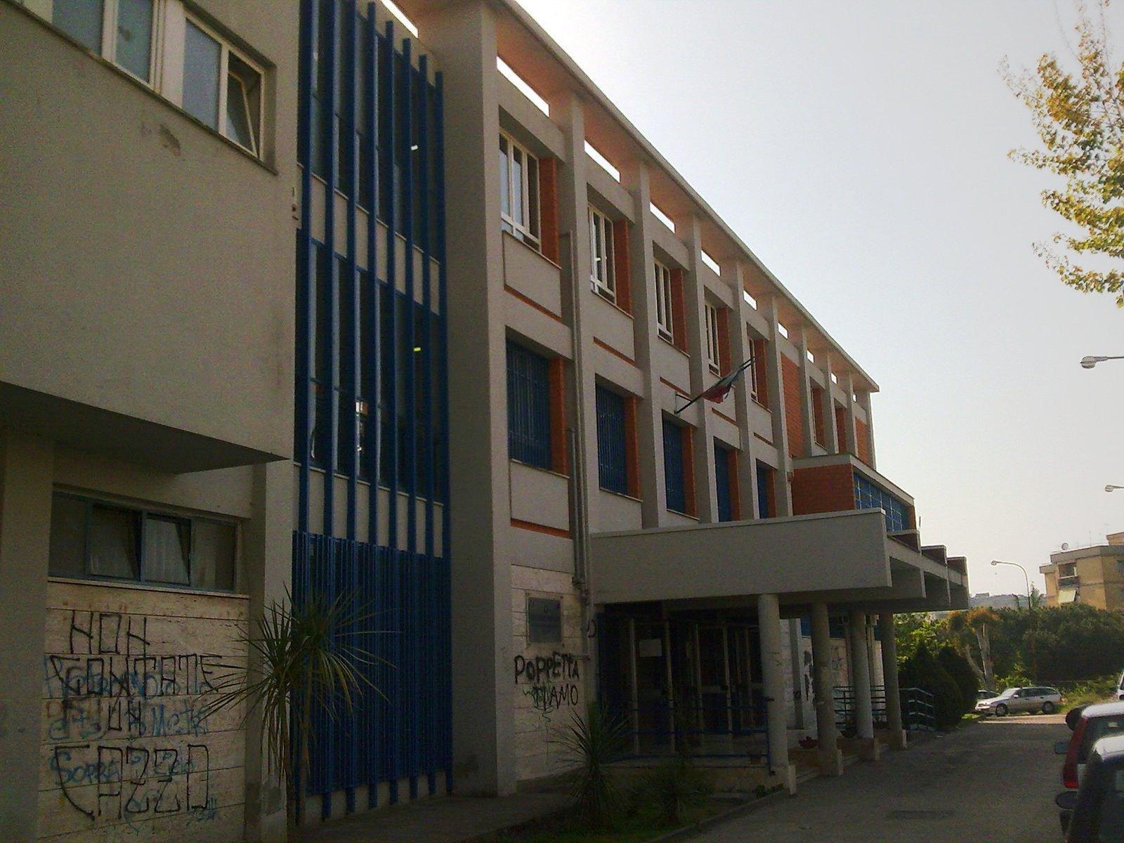 POZZUOLI L Istituto Pitagora Cerca Un Nuovo Immobile Pozzuoli News 24