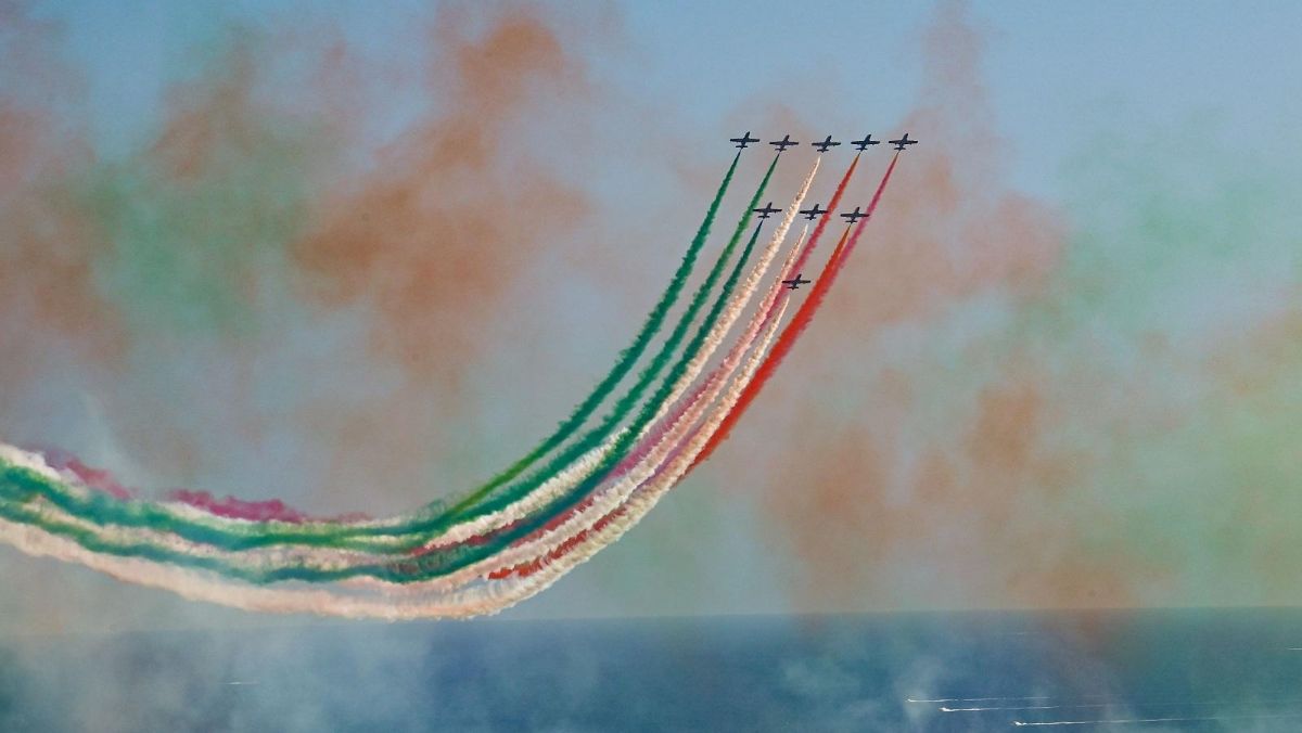 POZZUOLI Tornano Le Frecce Tricolori Per Il Giuramento Dei Cadetti