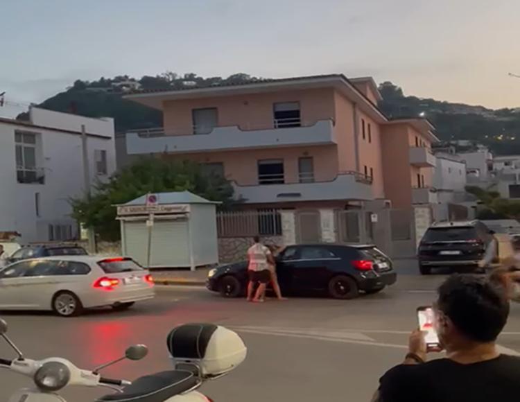 Follia A Bacoli Due Giovani Fanno Sesso Per Strada Il Video Pozzuoli News