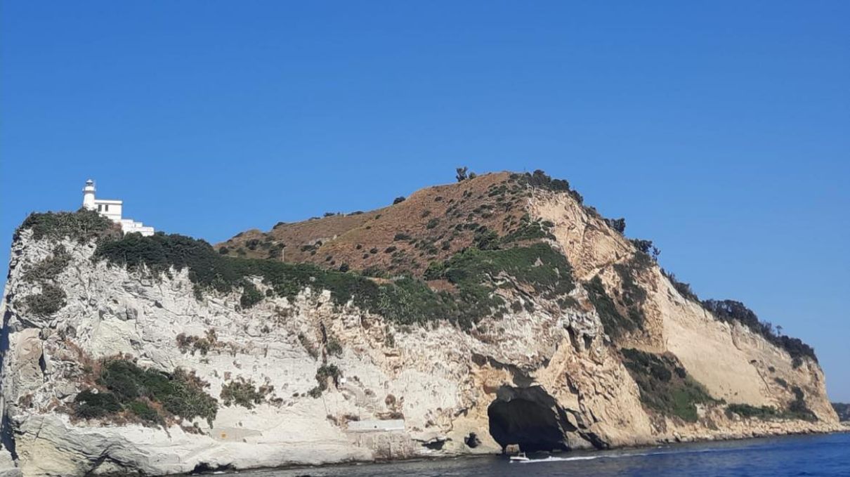 Bradisismo a Pozzuoli, l'avviso ai naviganti: 