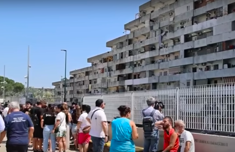 Crollo A Scampia, Intervento D'urgenza Per Una Delle Donne Ricoverate ...